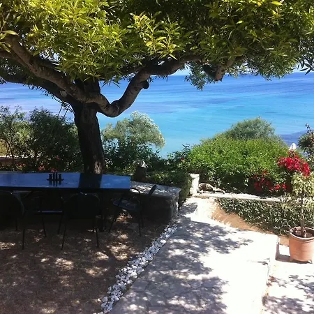 Bay Country house Mpoukaris